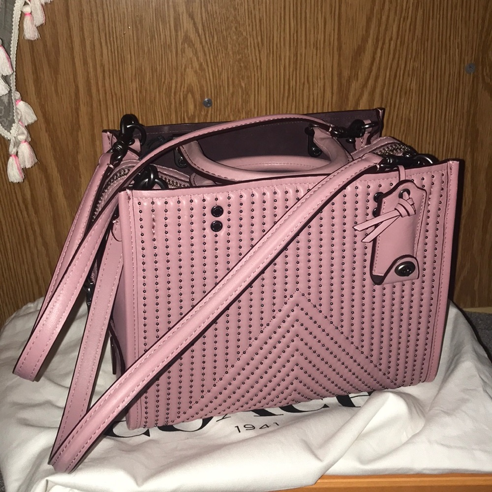 COACH DUSTY ROSE ROGUE 25